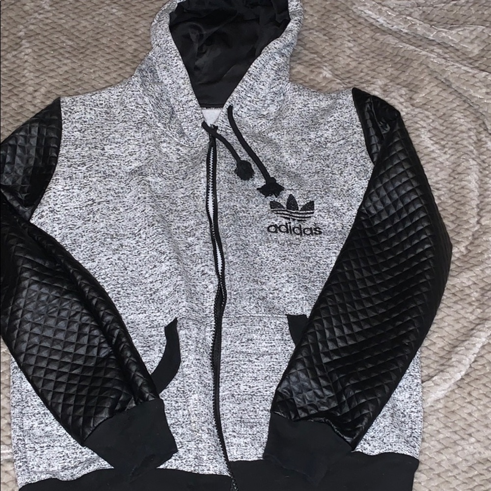 Adidas sweater